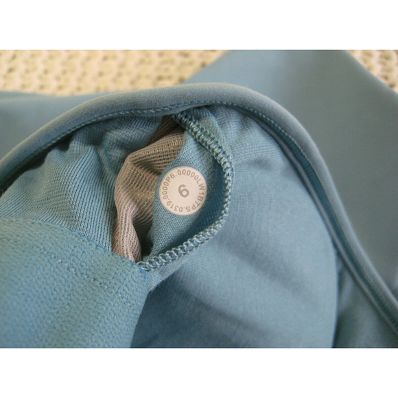 LULULEMON Womens' Light Blue Tank Top Size 6 - Picture 5 of 5